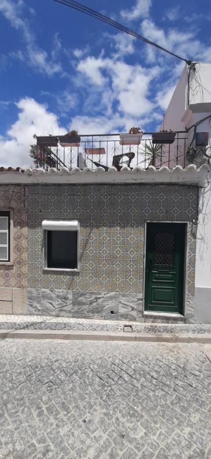Вилла Happy Terrace Downtown Tiny House 100% Portuguese Фару Экстерьер фото