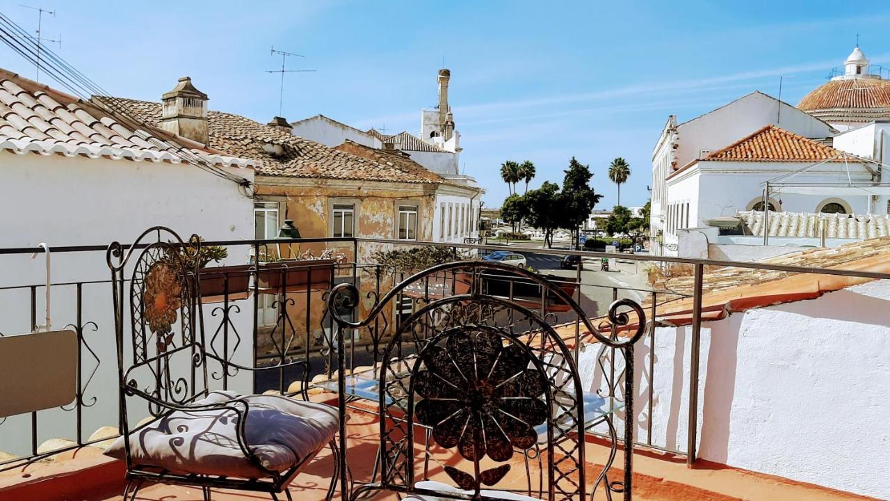 Вилла Happy Terrace Downtown Tiny House 100% Portuguese Фару Экстерьер фото