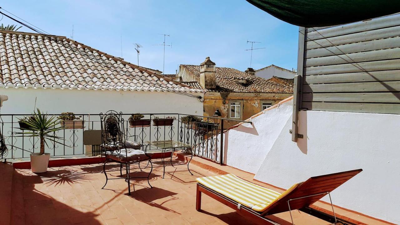 Вилла Happy Terrace Downtown Tiny House 100% Portuguese Фару Экстерьер фото