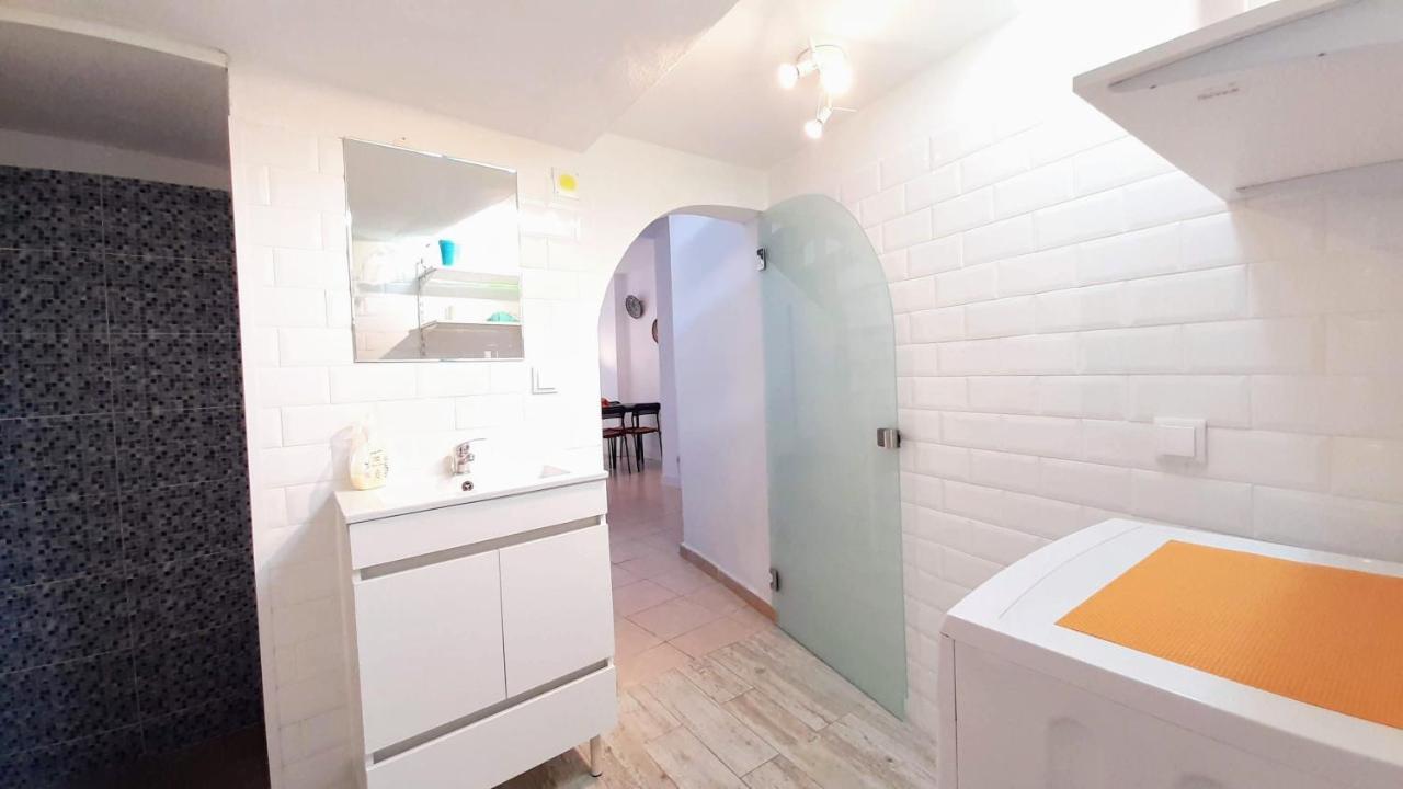 Вилла Happy Terrace Downtown Tiny House 100% Portuguese Фару Экстерьер фото